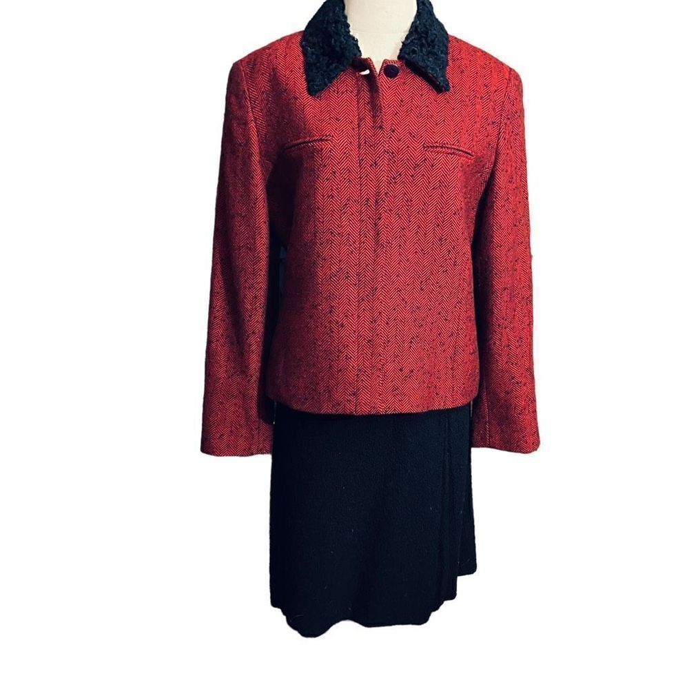 Carlisle Jacket w/ Christian A Skirt makeup this gorgeous suit / SZ: 12